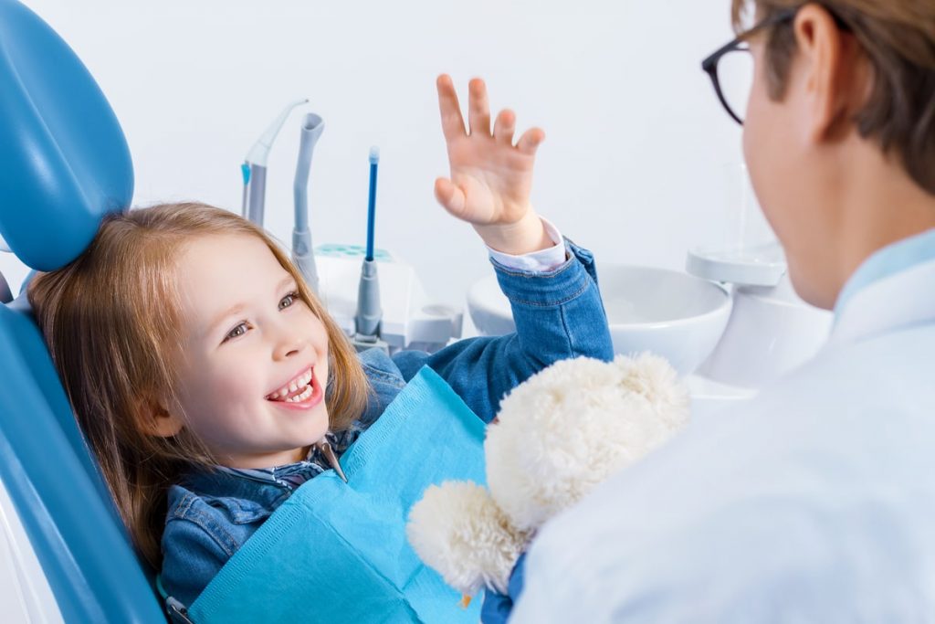 Prima-visita-dentista-bambino-1024x683